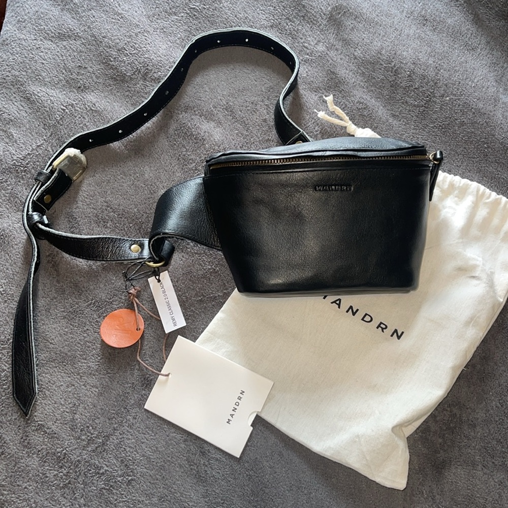 NWT Black Mandrn Remy 2.0 Belt Bag